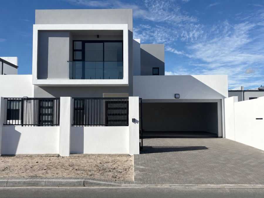 5 Bedroom Property for Sale in Sandown Western Cape